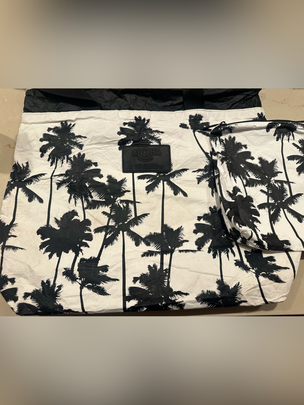 ALOHA COLLECTION SET WHITE AND BLACK